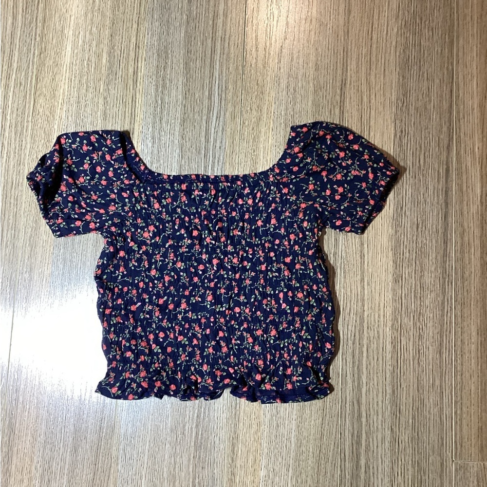 Old Navy Navy Blue Floral Smocked Blouse‎ – Girl’s Size 8